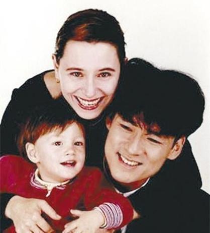 新奥精准数据免费开放和周华健儿子结婚与周华健儿子结婚照片和结婚照